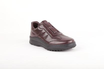 Elegant Slip On Genuine Leather Womens Shoe - Quality Leather Product Manufactured By Ekrem Uyanik Ayakkabi Deri Urunleri Tekstil Gida Sanayi Ve Ticaret Ltd. Sti.. Contact For B2B Orders.