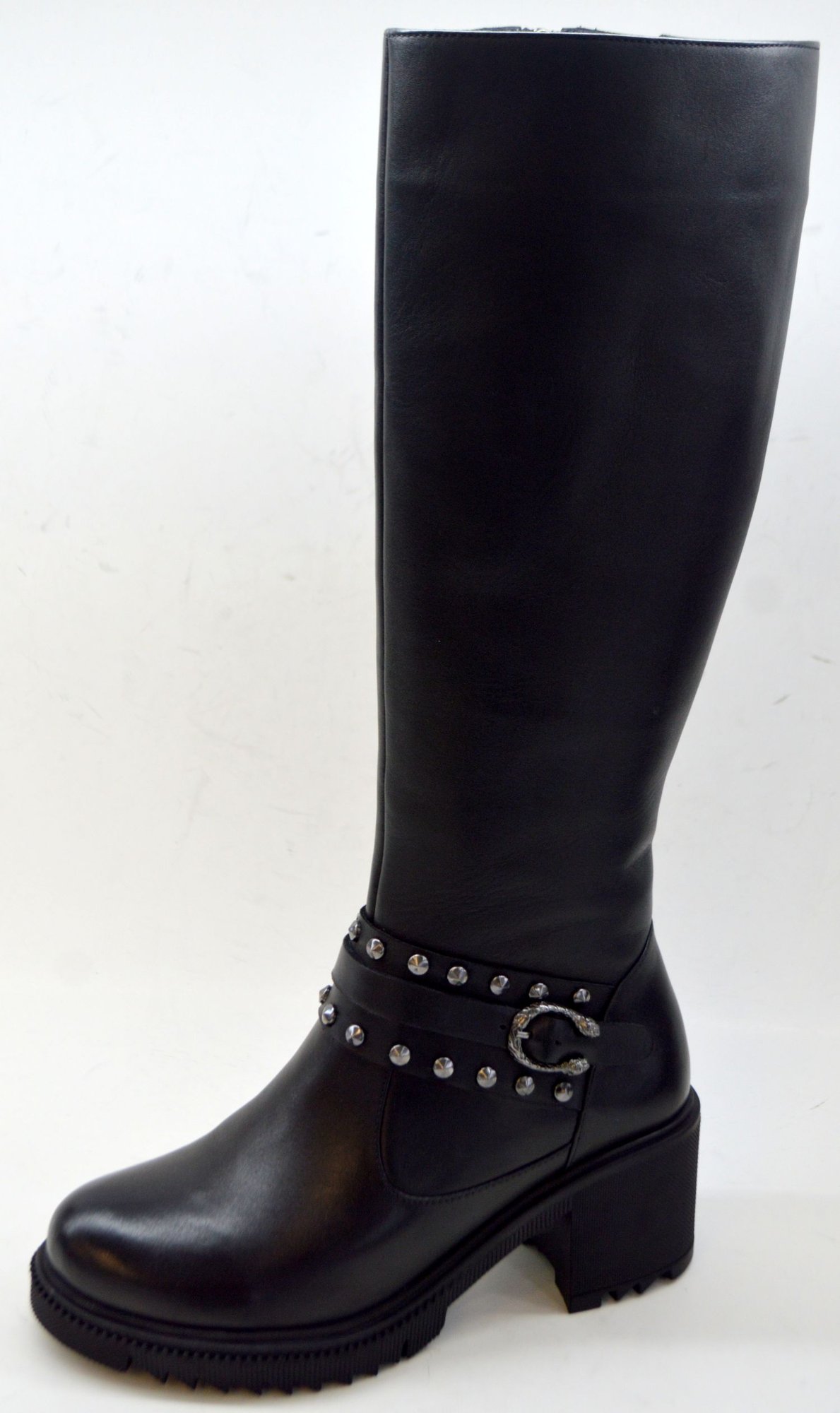 Elegant Studded Leather Womens Knee Boots - Quality Leather Product Manufactured By Paloma Ayakkabıcılık Deri Tekstil Ve Gıda San. Tic Ltd. Şti.. Contact For B2B Orders.