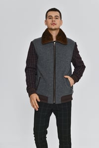Herren-Kaschmirmantel Mit Nerzkragen - Qualitatives Lederprodukt Hergestellt Von Ademi̇r Deri̇ Ve Teksti̇l San. Ti̇c. Ltd. Şti̇.. Kontakt Für B2B-Bestellungen.