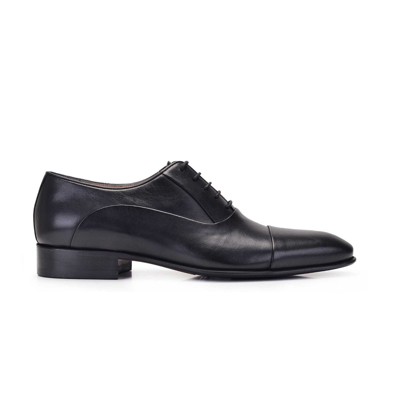 Classic Men Black Leather Oxford Shoes - Quality Leather Product Manufactured By Nevzat Onay Ayakkabi Ve Deri Mam San Tic Ltd Sti. Contact For B2B Orders.