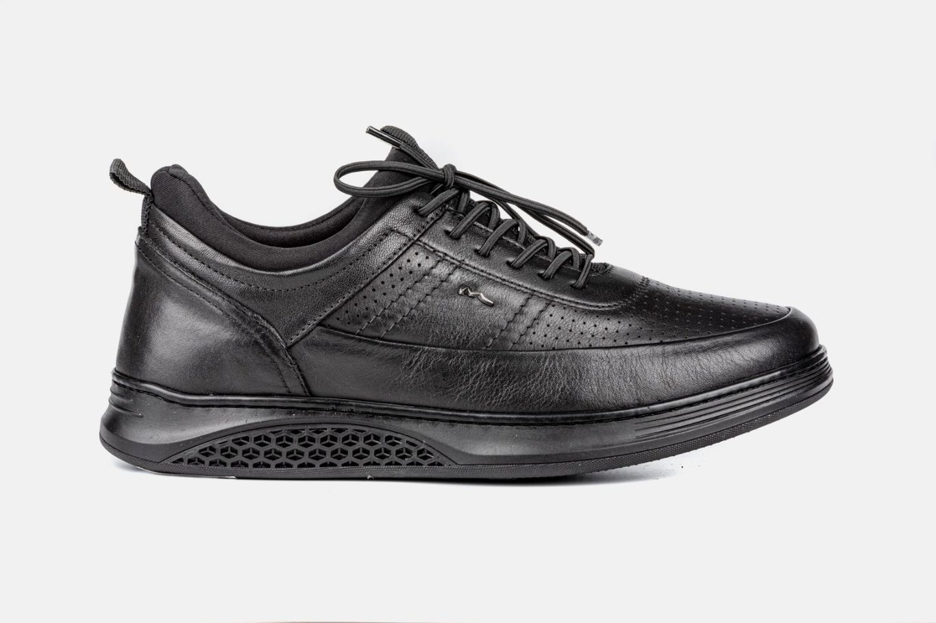 Perforated Leather Urban Sneaker For Men - Quality Leather Product Manufactured By Özdallar Ayakkabi Ve Yan Sanayi̇ Ürünleri̇ Sanayi̇ Ve Ti̇caret Ltd.. Contact For B2B Orders.