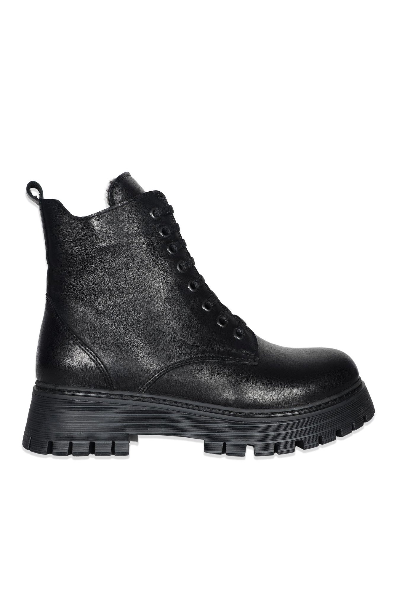 Chic Womens Black Leather Lace Up Boots - Quality Leather Product Manufactured By Güncü Ayakkabicilik Tekstil Ve Hali San.tic.ltd.şti. Contact For B2B Orders.