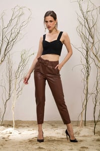 High Waisted Pleated Lambskin Brown Trousers - Quality Leather Product Manufactured By Emelda Deri Konfeksiyon Turizm Insaat Sanayi Ve Dis  Ticaret Anonim Sirketi. Contact For B2B Orders.