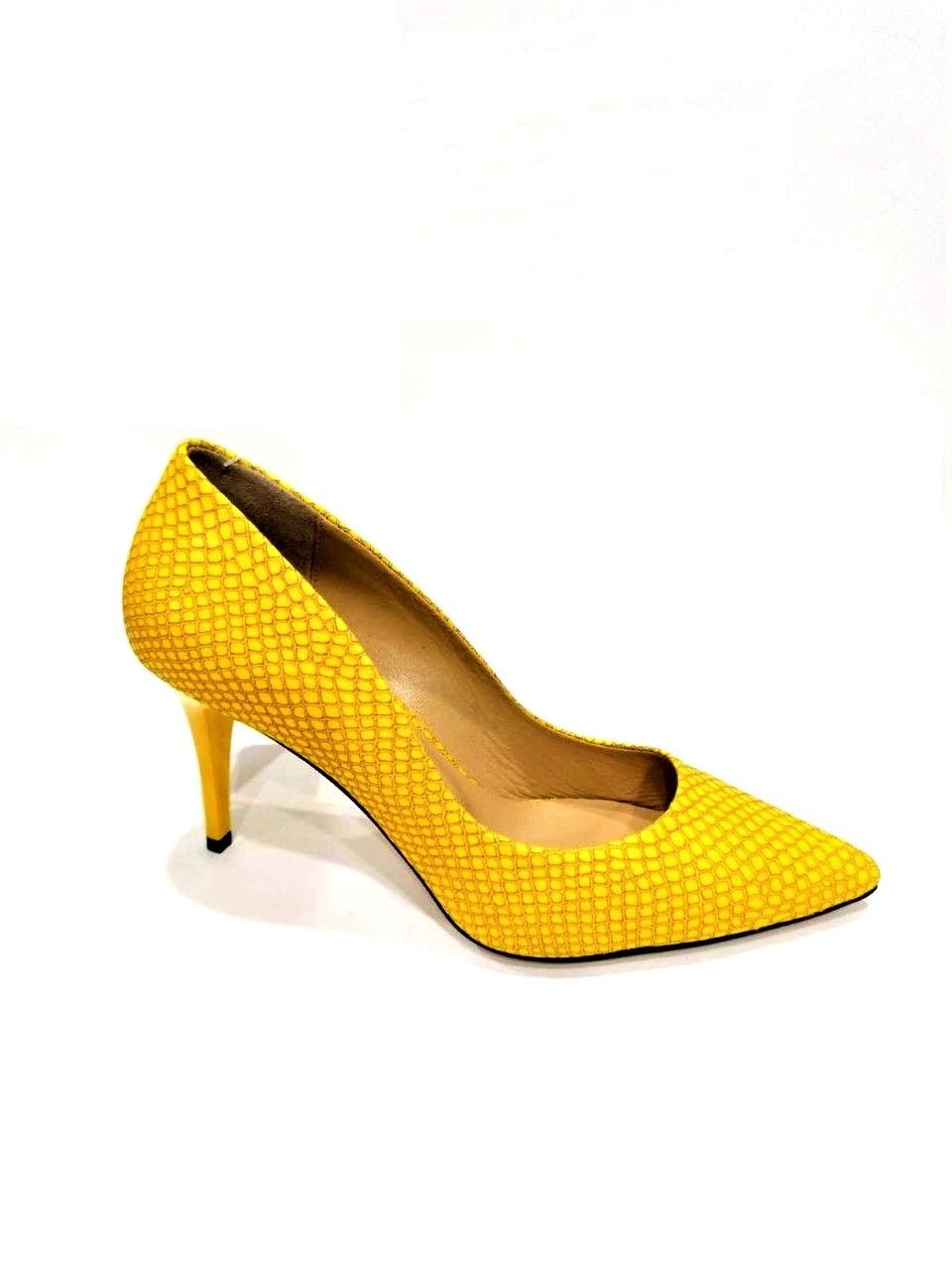 yellow snake leasther printed shoe