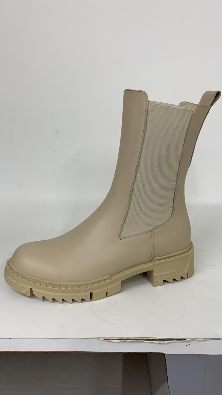 Chelsea Boots-Beige