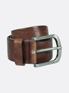 Men's Classic Brown Leather Belt Distinctive Look - Quality Leather Product Manufactured By Uysal Deri. Contact For B2B Orders.