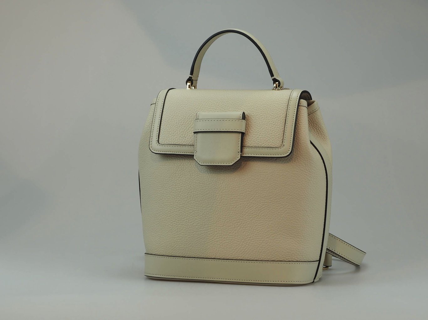 Chic Cream Pebbled Leather Backpack Top Handle - Quality Leather Product Manufactured By Süren Deri̇ Ürünleri̇ San. Ve Ti̇c. Ltd. Şti̇. Contact For B2B Orders.