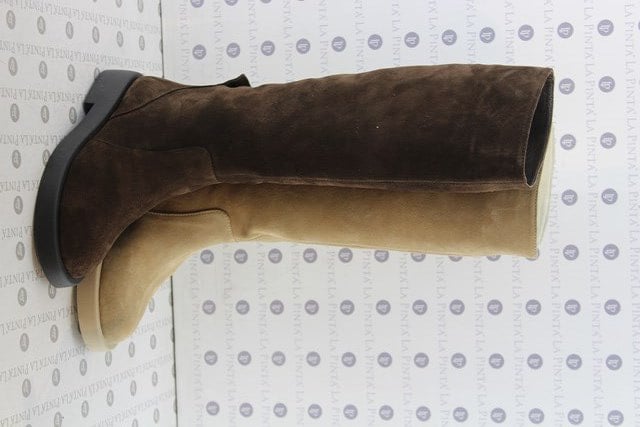 Elegante Wildleder Stiefel Zeitloser Herbstlook