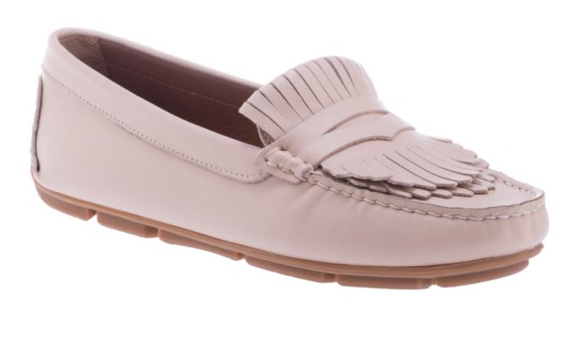 Womens Genuine Leather Fringe Moccasin Loafers - Quality Leather Product Manufactured By Turgut Kardeşler Deri̇ Ve Ayakkabi San Ti̇c Ltd Şti̇. Contact For B2B Orders.