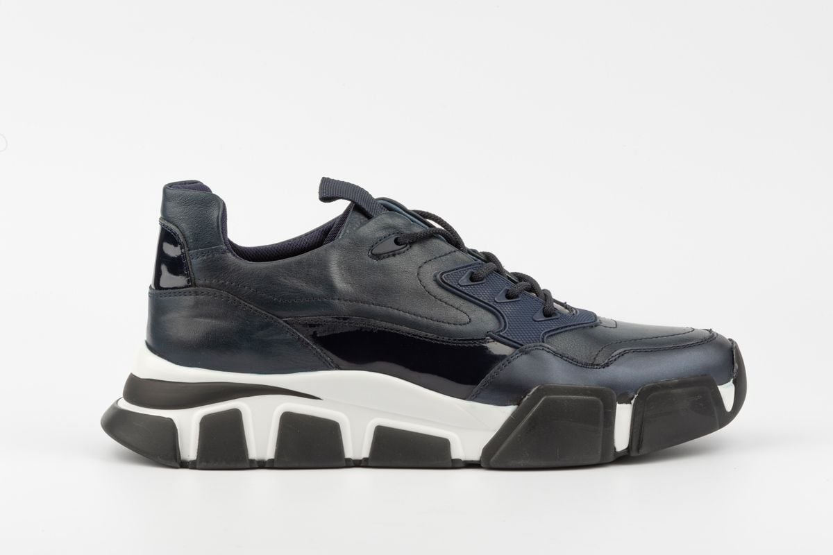 Distinctive Navy Leather Chunky Sole Sneaker - Quality Leather Product Manufactured By Özdallar Ayakkabi Ve Yan Sanayi̇ Ürünleri̇ Sanayi̇ Ve Ti̇caret Ltd.. Contact For B2B Orders.