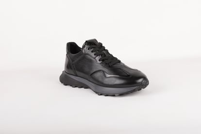 Modern Black Calf Leather Men's Trainers - Quality Leather Product Manufactured By Ekrem Uyanik Ayakkabi Deri Urunleri Tekstil Gida Sanayi Ve Ticaret Ltd. Sti.. Contact For B2B Orders.