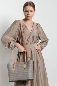 Сумка Тоут Marie Claire Веган Тауп Узор - Качественный Кожаный Продукт Производства Eda Trend Moda Anoni̇m Şi̇rketi̇. Обращайтесь Для B2B Заказов.