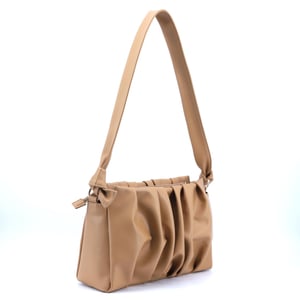 Elegant Ruched Shoulder Bag For Women - Quality Leather Product Manufactured By F.b. Aksesuar Çanta Teksti̇l İnş. San. Ti̇c. Ltd. Şti̇.. Contact For B2B Orders.