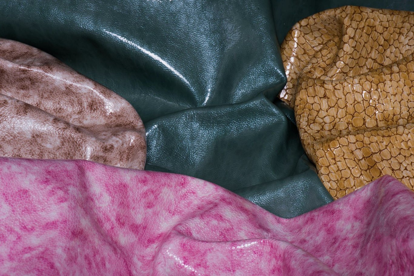 Exotic Embossed High Gloss Reptile Leather - Quality Leather Product Manufactured By Ci̇han Deri̇ San. A.ş.. Contact For B2B Orders.