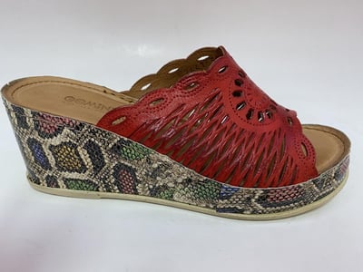 Multi Colored Snakeskin Wedge Leather Sandal - Quality Leather Product Manufactured By Karyoka Ayakkabi San Ve Diş Ti̇c. A.ş.. Contact For B2B Orders.