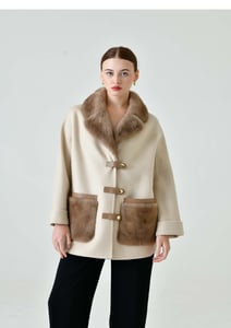Cashmere Coats With Fur Accessories - Quality Leather Product Manufactured By Nerseler Deri San Ins Ve Dis Tic Ltd Sti. Contact For B2B Orders.