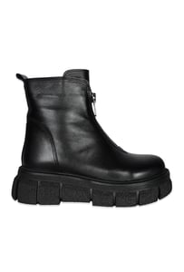 Chic Black Leather Front Zip Platform Boots - Quality Leather Product Manufactured By Güncü Ayakkabicilik Tekstil Ve Hali San.tic.ltd.şti. Contact For B2B Orders.