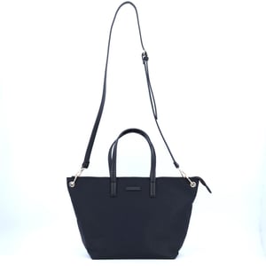 Elegante Schwarze Leder Handtasche Für Damen - Qualitatives Lederprodukt Hergestellt Von F.b. Aksesuar Çanta Teksti̇l İnş. San. Ti̇c. Ltd. Şti̇.. Kontakt Für B2B-Bestellungen.