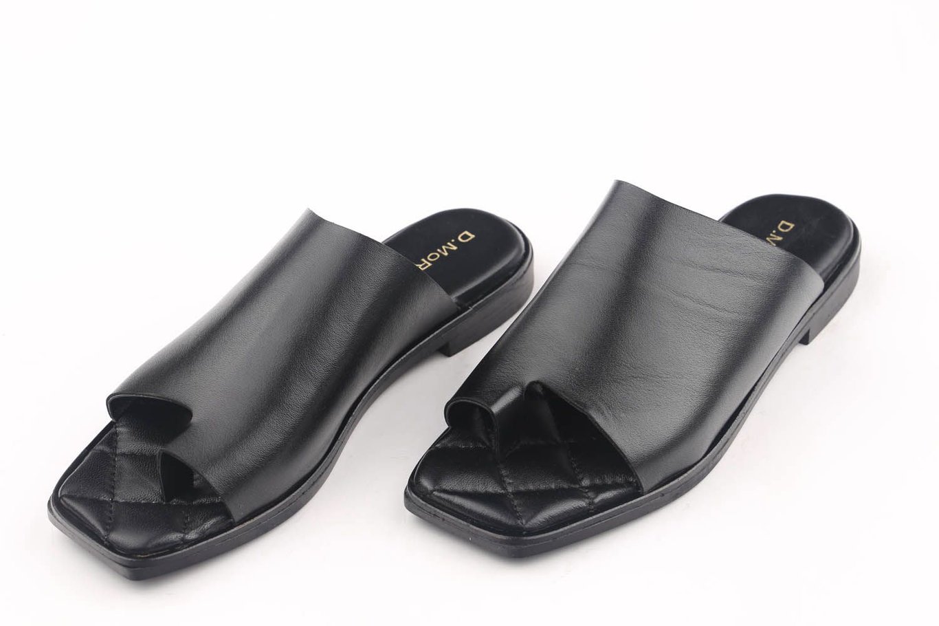 Elegant Black Leather Quilted Footbed Women Slides - Quality Leather Product Manufactured By Kardeşler Kundura Deri Mam. İmal. Paz. İth. İhr. San. Ve Tic. Ltd. Şti.. Contact For B2B Orders.
