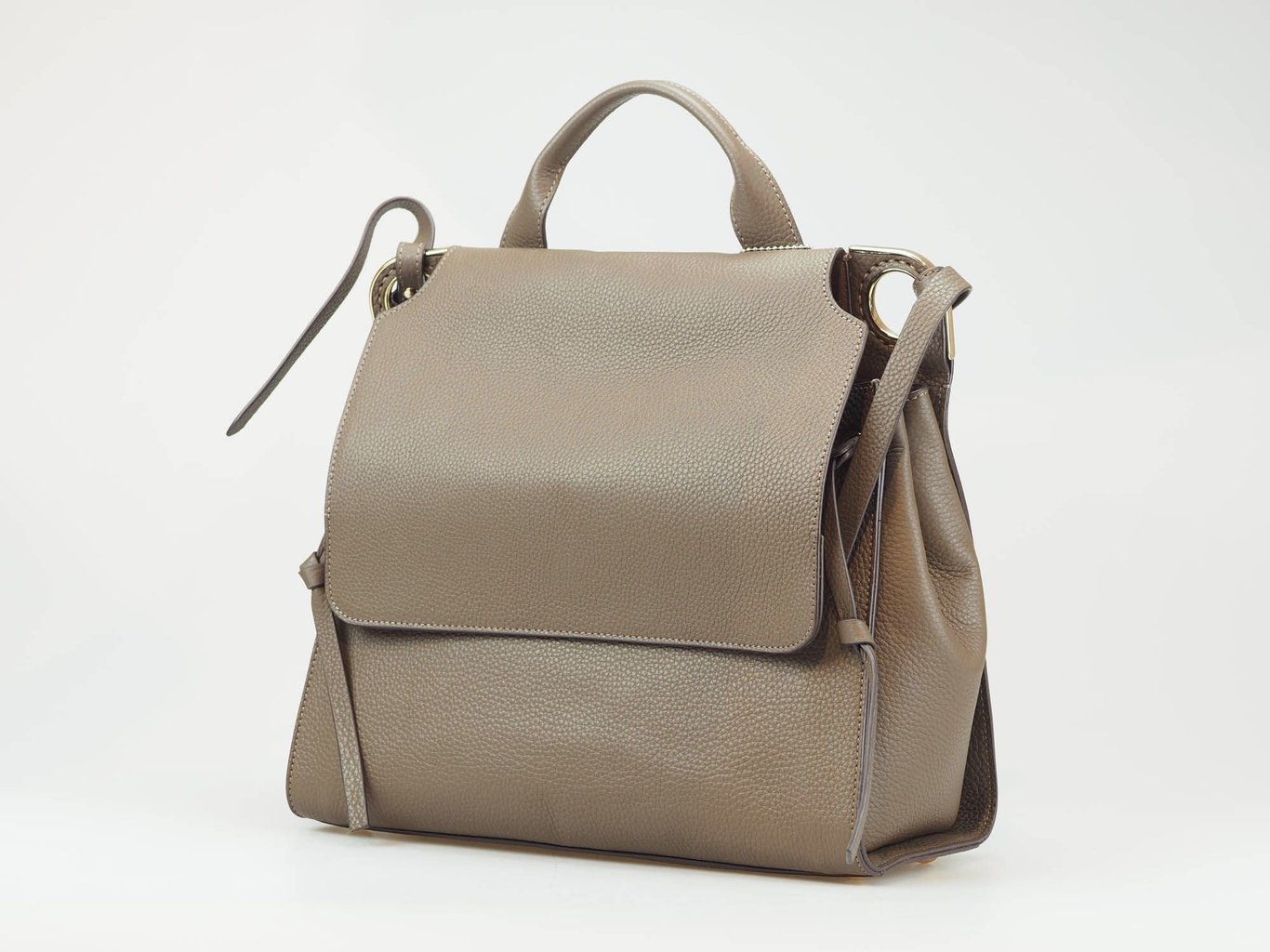 Elegant Modern Genuine Leather Design Handbag - Quality Leather Product Manufactured By Süren Deri̇ Ürünleri̇ San. Ve Ti̇c. Ltd. Şti̇. Contact For B2B Orders.