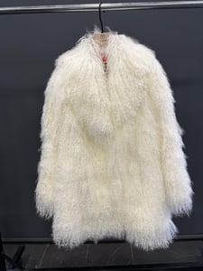 Womens Luxurious Cream Curly Shearling Jacket - Quality Leather Product Manufactured By Next Deri̇ Sanayi̇ Ti̇caret A.ş.. Contact For B2B Orders.