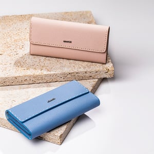 Elegant Pebbled Leather Women's Flap Wallet - Quality Leather Product Manufactured By Gündoğdu Deri̇ Mamülleri̇ Saraci̇ye Kuyumculuk San. Ti̇c. Ltd. Şti̇.. Contact For B2B Orders.