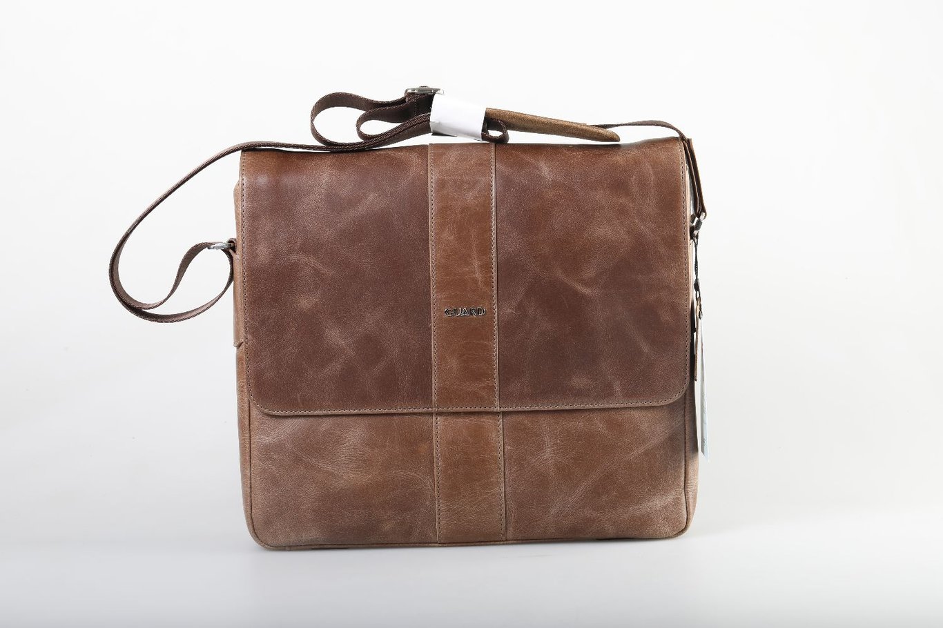 Elegant Black Leather Messenger Bag Style - Quality Leather Product Manufactured By Öz Özler Deri Mam.day.tük. Mall.san. Ve Tic. Ltd.şti̇. Contact For B2B Orders.