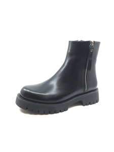 Modern Side Zipper Black Leather Ankle Boot - Quality Leather Product Manufactured By Ülker Ayakkabicilik San. Ve Diş Ti̇c. Ltd. Şti̇.. Contact For B2B Orders.