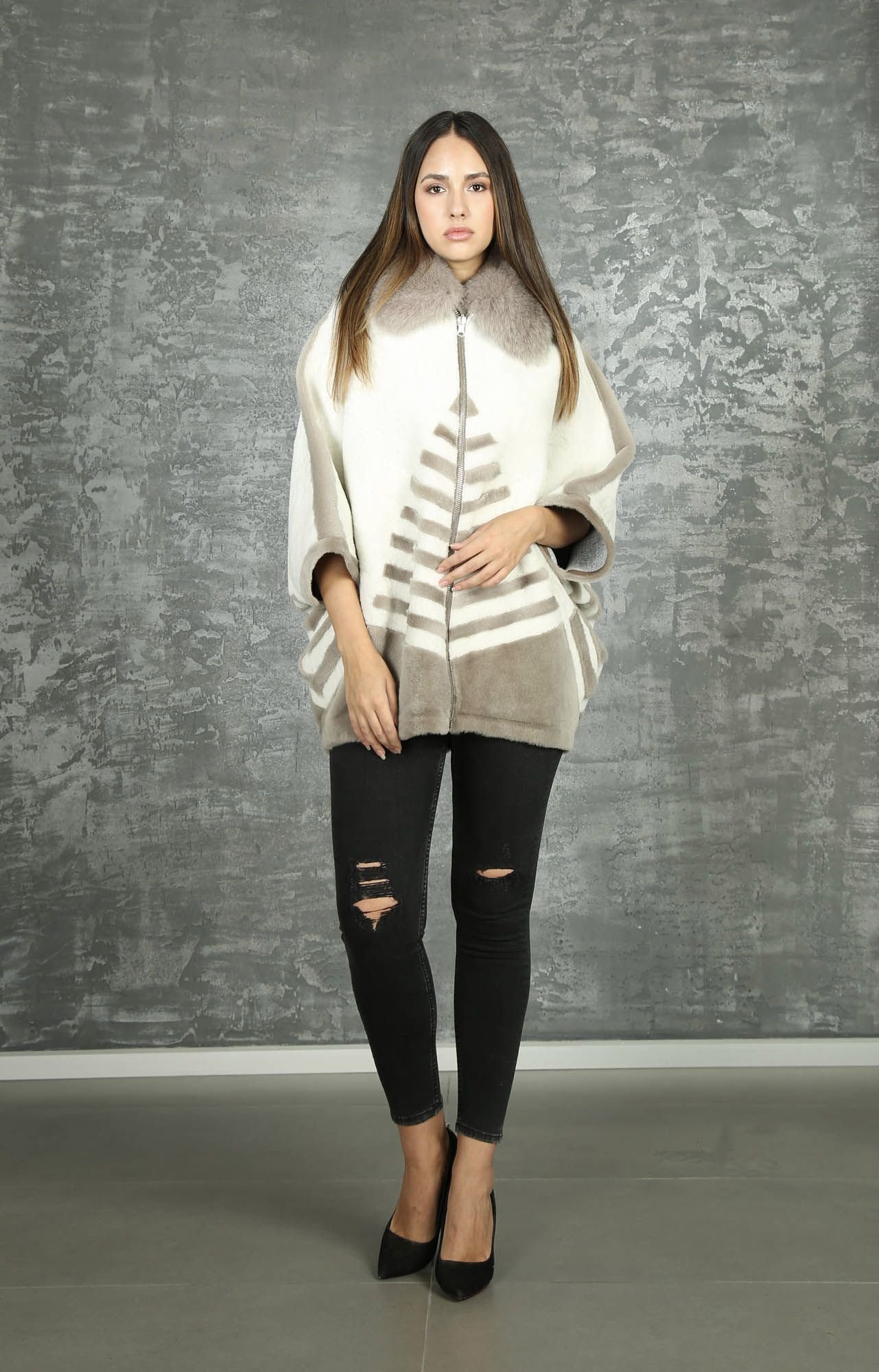 Womens Luxury Off White Taupe Shearling Cape Jacket - Quality Leather Product Manufactured By Rubi̇s Deri̇ci̇li̇k San. Ve Ti̇c. Ltd. Şti̇.. Contact For B2B Orders.