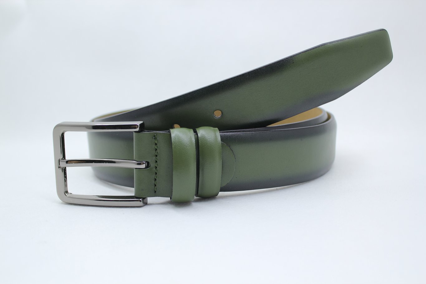 Mens Burnished Olive Green Genuine Leather Belt - Quality Leather Product Manufactured By Hi̇cret Deri̇ Mamülleri̇ San. Ve Ti̇c. Ltd. Şti̇.. Contact For B2B Orders.