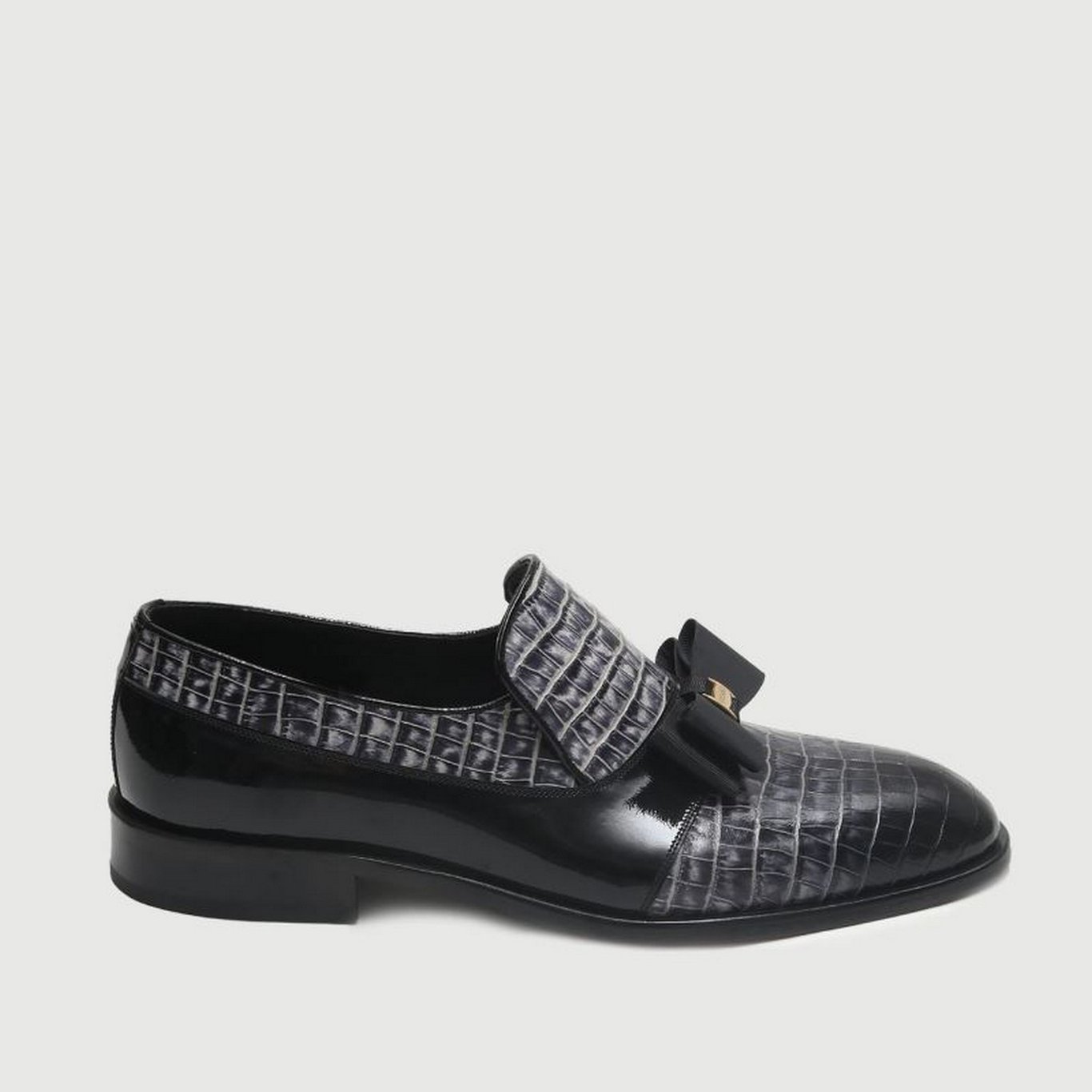 Men's Crocodile Embossed Patent Leather Loafers - Quality Leather Product Manufactured By Genio Ayakkabıcılık Tekstil Ve Konfeksiyon Ticaret Limited Şirketi. Contact For B2B Orders.