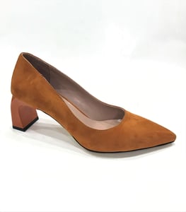 Caramel Suede Pointed Toe Block Heel Pump - Quality Leather Product Manufactured By Azra Ayakkabı. Contact For B2B Orders.