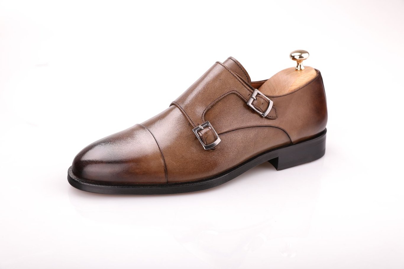 Leder Herren  Klassische Schuhe - Qualitatives Lederprodukt Hergestellt Von Fmvshoes Diş Ti̇caret Ltd Şti̇. Kontakt Für B2B-Bestellungen.