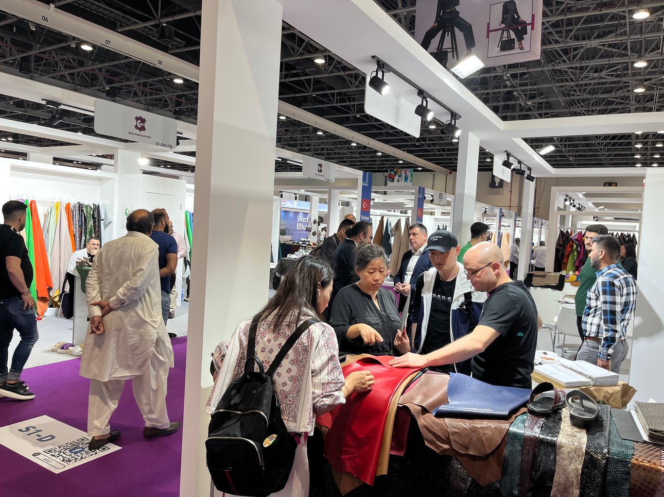 Turkish Leather @ APLF DUBAI 2023-1 @ APLF DUBAI 2023 Турецкая кожа @ APLF DUBAI 2023 Türkisches Leder @ APLF DUBAI 2023