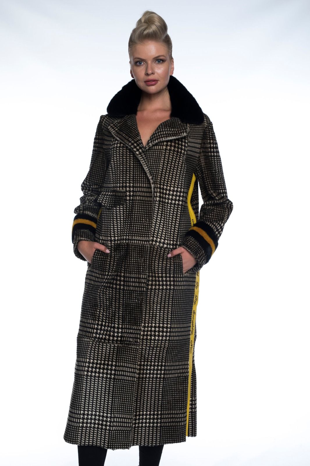 Chic Plaid Lamb Leather Coat Yellow Stripe Accent - Quality Leather Product Manufactured By Besnili Deri Petrol Gida Ve Mam. Dis Ti̇c. Ltd. Sti.. Contact For B2B Orders.
