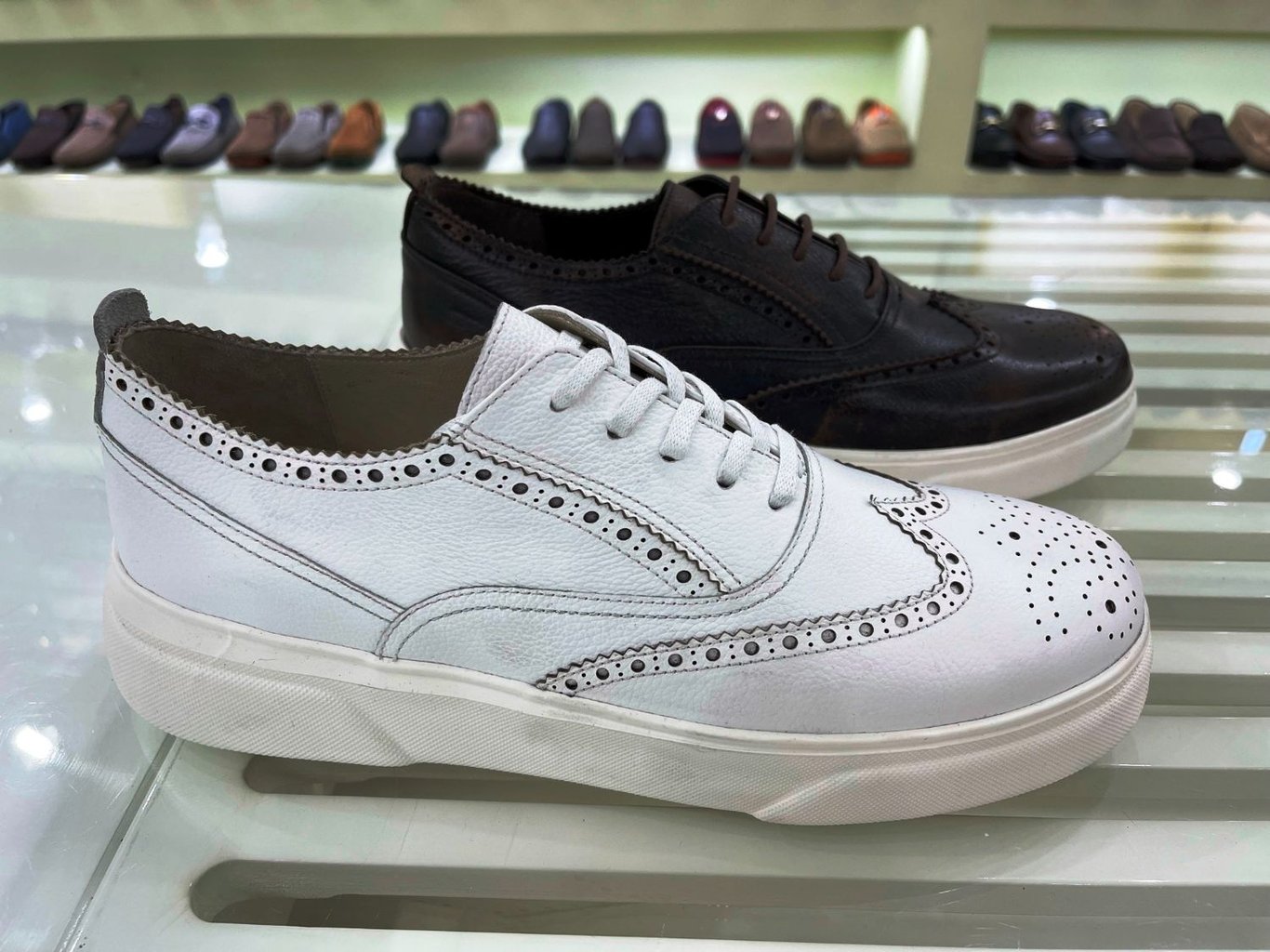 Mens Genuine Leather White Brogue Detail Shoe - Quality Leather Product Manufactured By Etor Ayakkabi Pazarlama Deri̇ San. Ti̇c. Ltd. Şti̇.. Contact For B2B Orders.