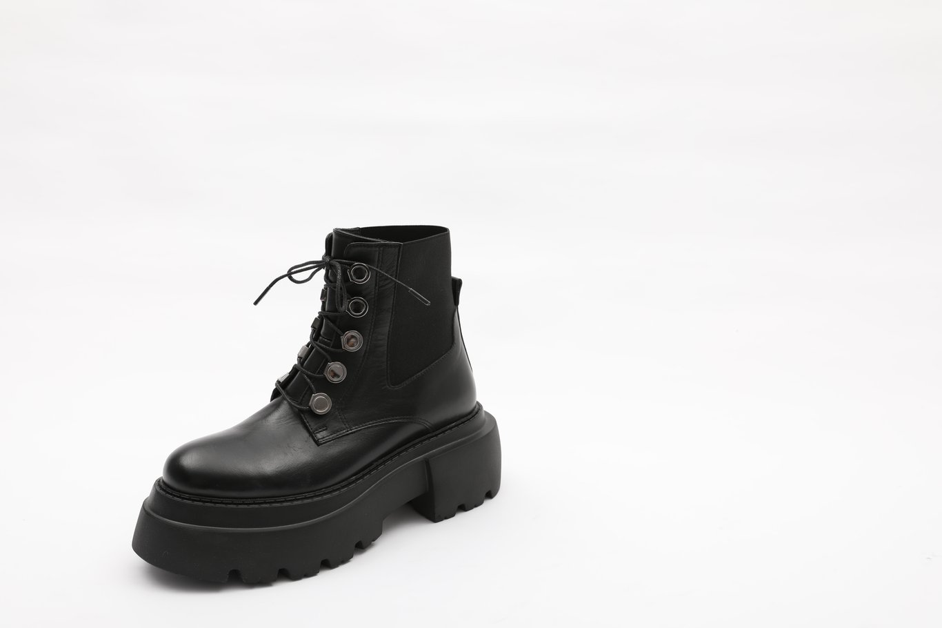 Chic Leather Lace Up Chelsea Boots