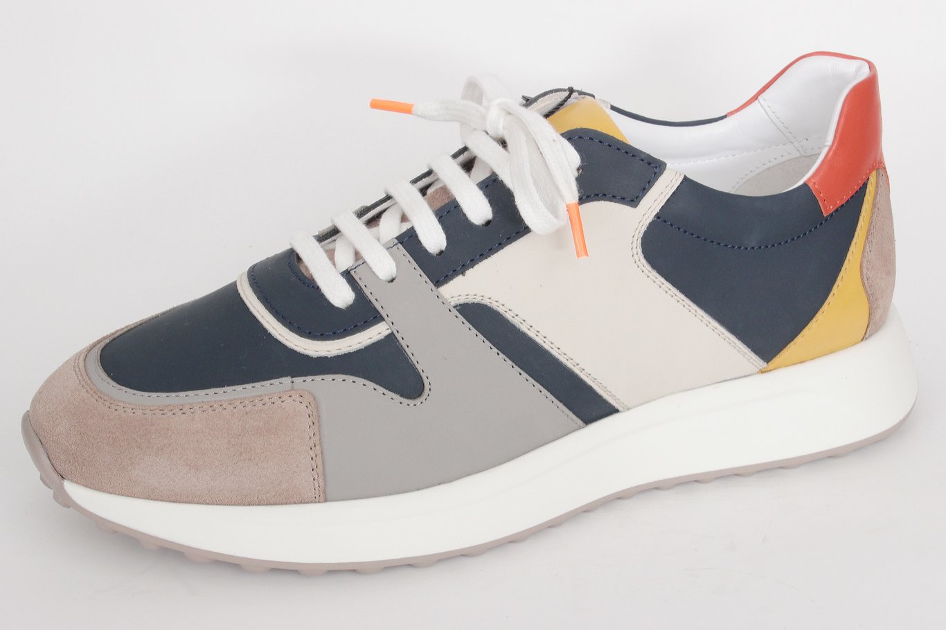 Herren Moderner Mehrfarbiger Leder Panel Sneaker - Qualitatives Lederprodukt Hergestellt Von Sette Diş Ti̇c. Ltd.şti̇.. Kontakt Für B2B-Bestellungen.