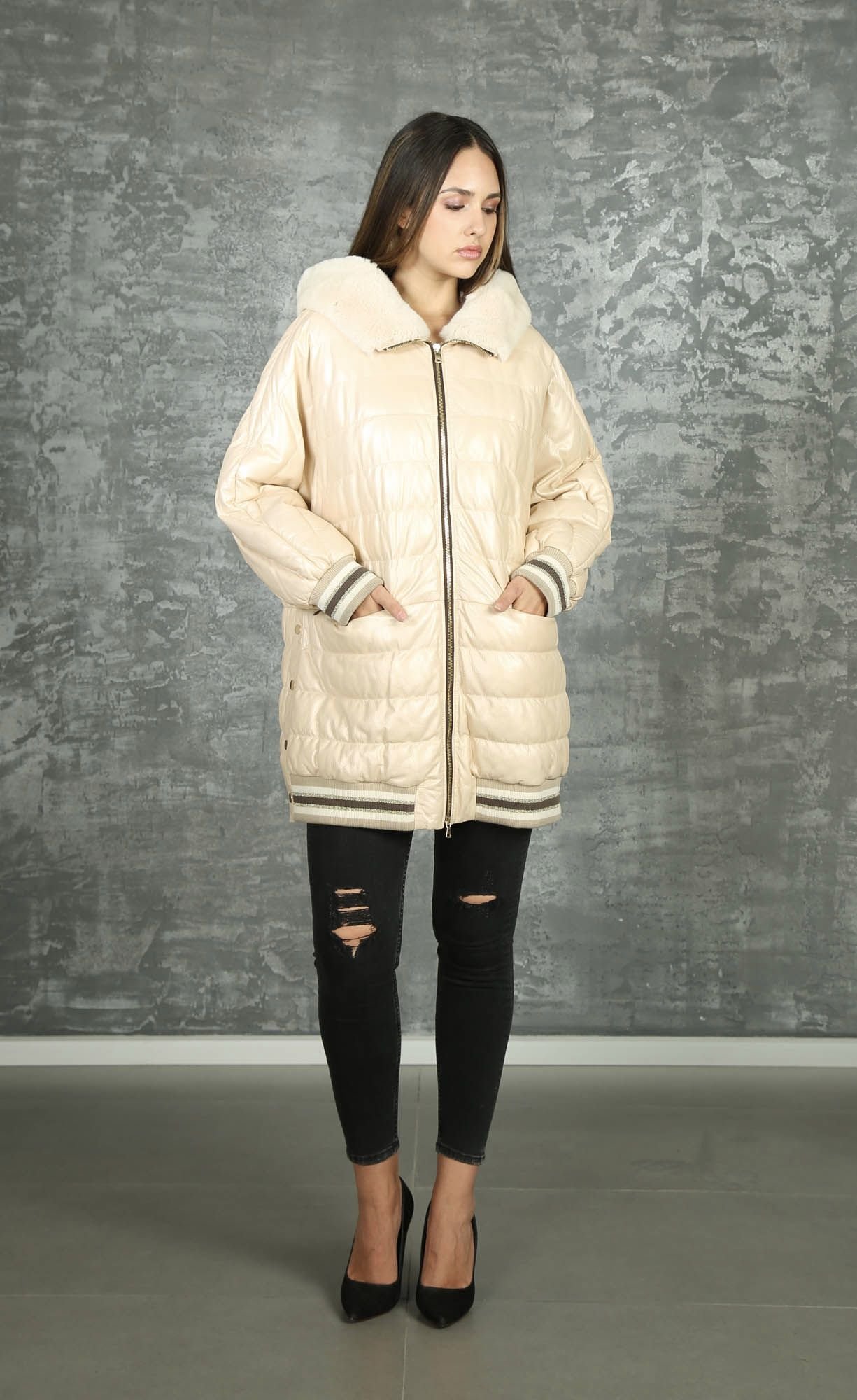 Elegant Cream Lambskin Quilted Puffer Jacket - Quality Leather Product Manufactured By Rubi̇s Deri̇ci̇li̇k San. Ve Ti̇c. Ltd. Şti̇.. Contact For B2B Orders.