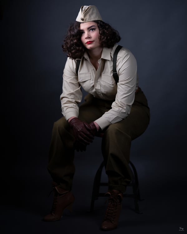 Courtney, photo 3