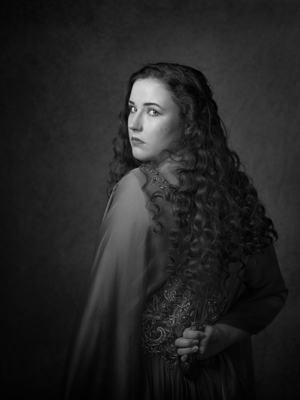 Scarlet, photo 3