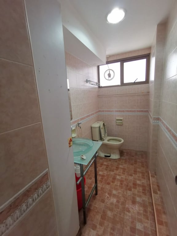 Condo Common Room for Rent in Toa Payoh · 10E Braddell Hill, 579724 · S$ 1,200/mo - Image 2 of 4