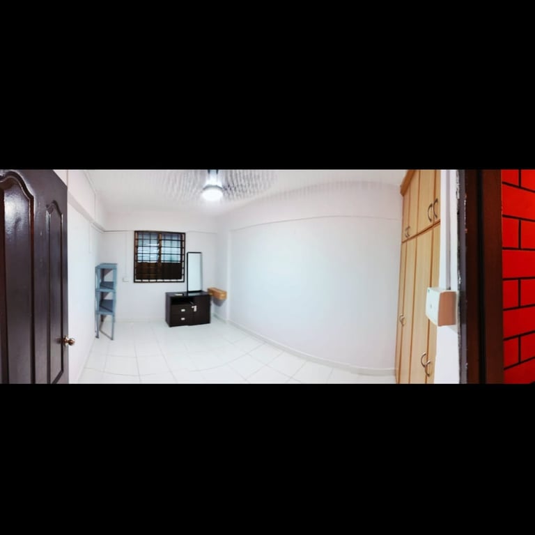 HDB Common Room for Rent in Ang Mo Kio · 570 Ang Mo Kio Avenue 3 · S$ 1,100/mo - Image 1 of 1
