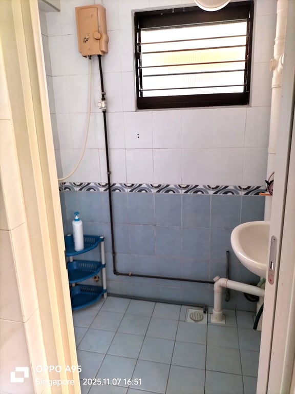 HDB Common Room for Rent in Bedok · 3 Bedok South Avenue 1, 460003 · S$ 800/mo - Image 5 of 5