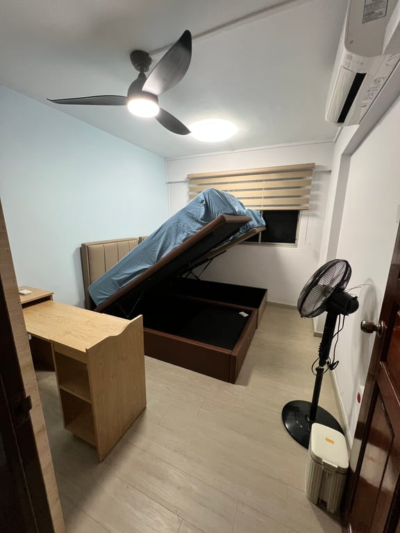 HDB Common Room for Rent in Jurong West · 421 Jurong West Street 42, 640421 · S$ 1,200/mo - Image 3 of 8