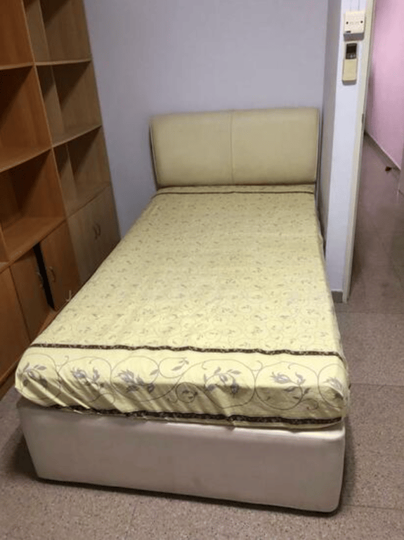 HDB Common Room for Rent in Bukit Merah · 17A Telok Blangah Crescent, 091017 · S$ 950/mo - Image 4 of 5