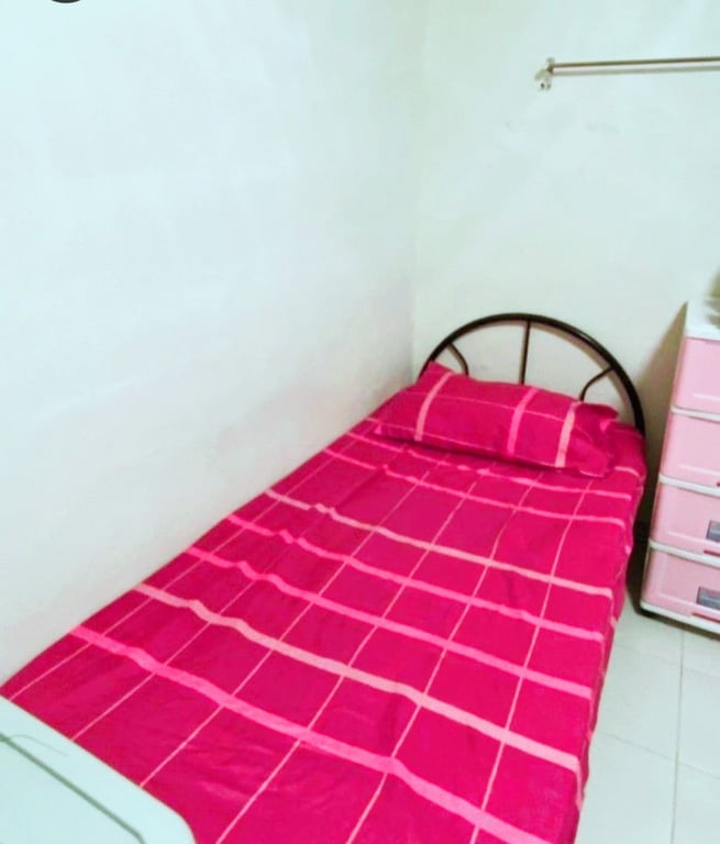 Hougang HDB Common Room for Rent – 701 Hougang Avenue 2 - Image 2 of 7