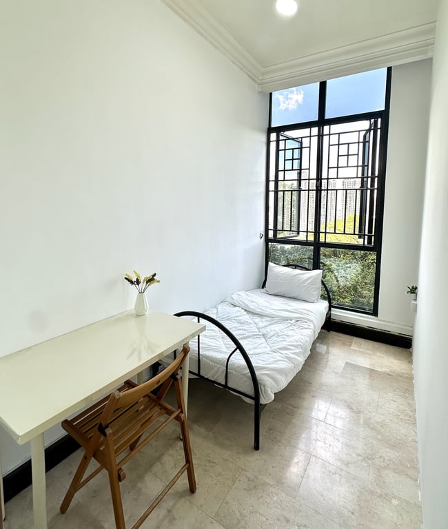 Bukit Batok Condo Common Room for Rent – 56 Bukit Batok East Avenue 5 - Image 8 of 15