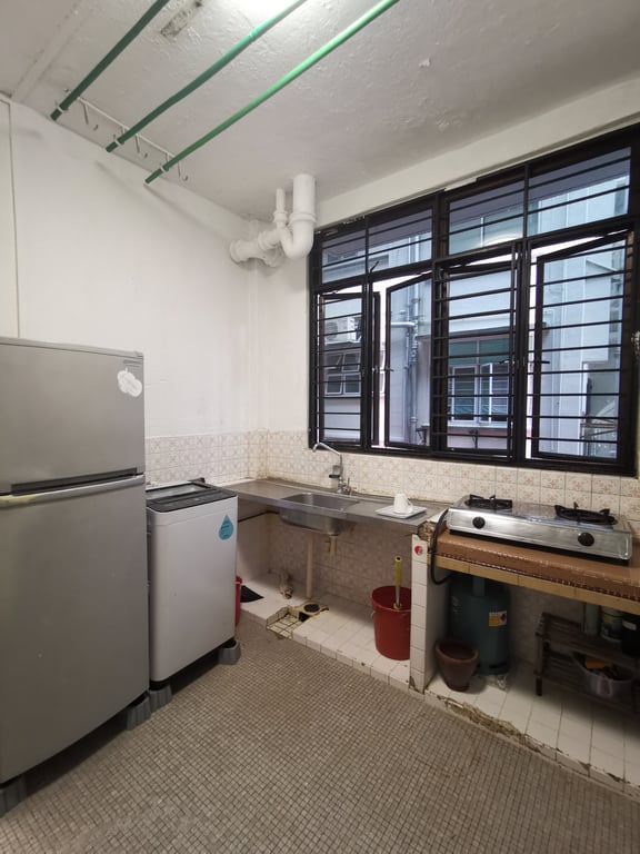 Condo Common Room for Rent in Bukit Merah · 2A Kim Tian Road, 169244 · S$ 1,080/mo - Image 4 of 8