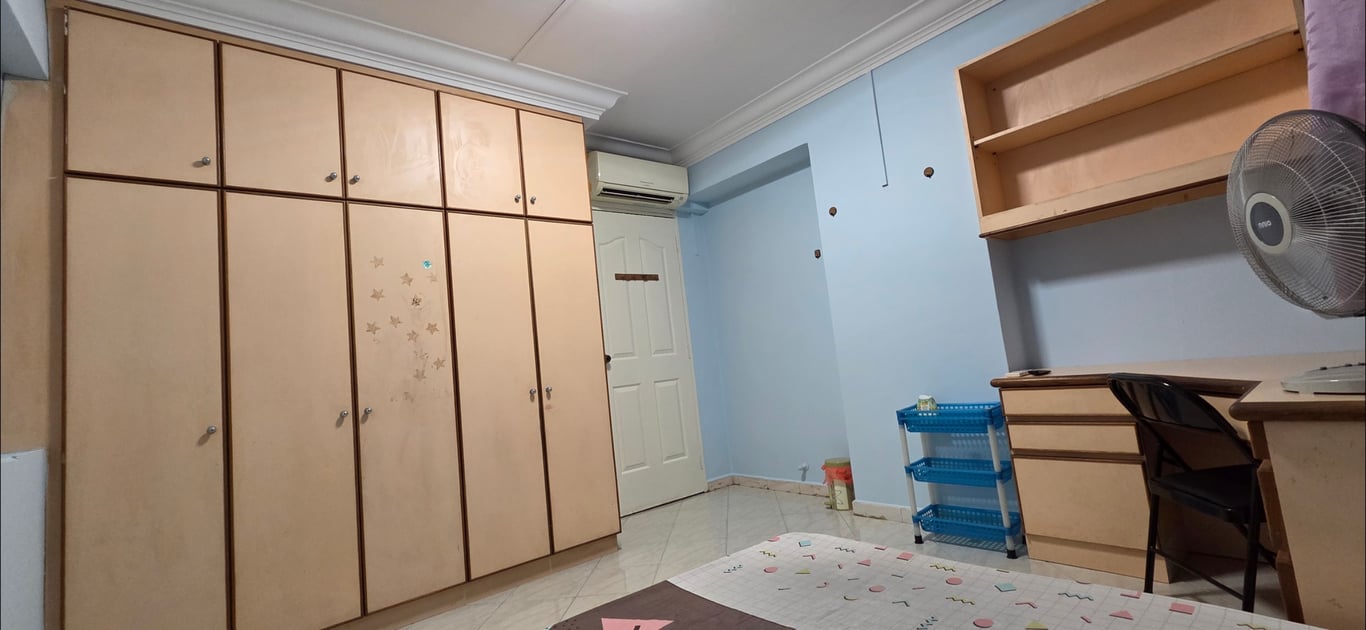 HDB Common Room for Rent in Hougang · 534 Hougang Street 52, 530534 · S$ 800/mo - Image 2 of 4